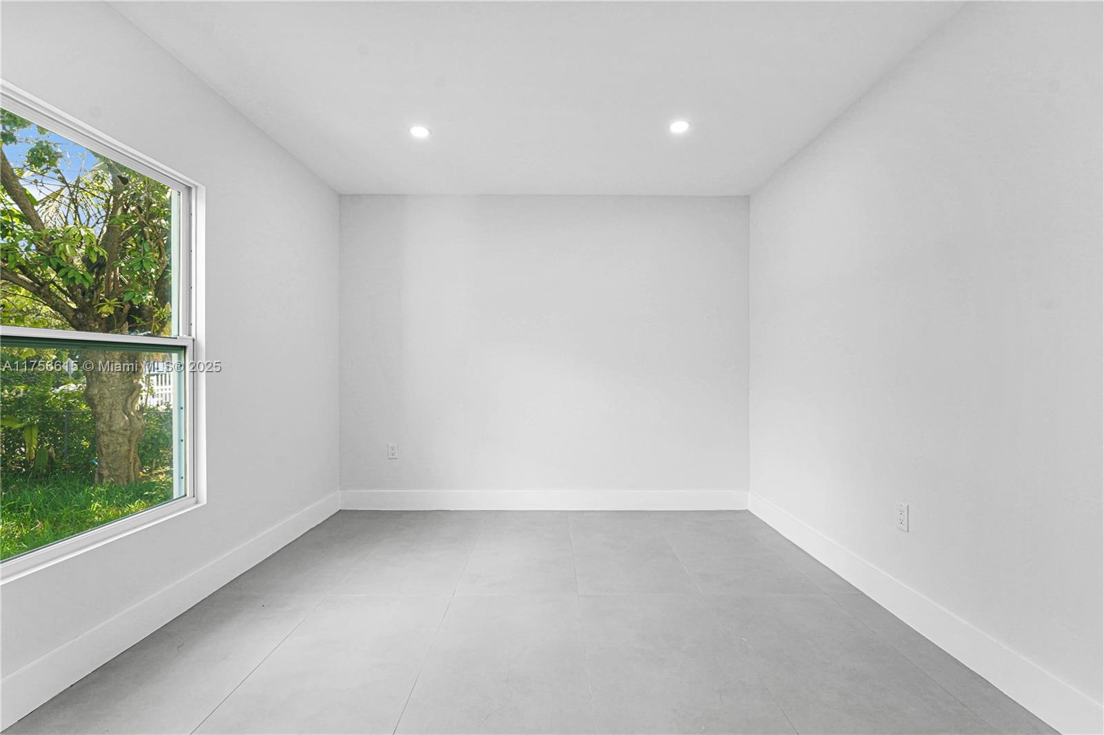 COLUMBIA PARK CORR PL - Residential