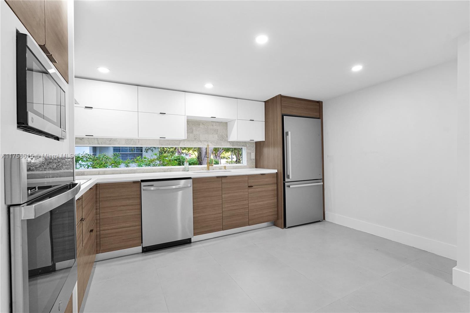 COLUMBIA PARK CORR PL - Residential
