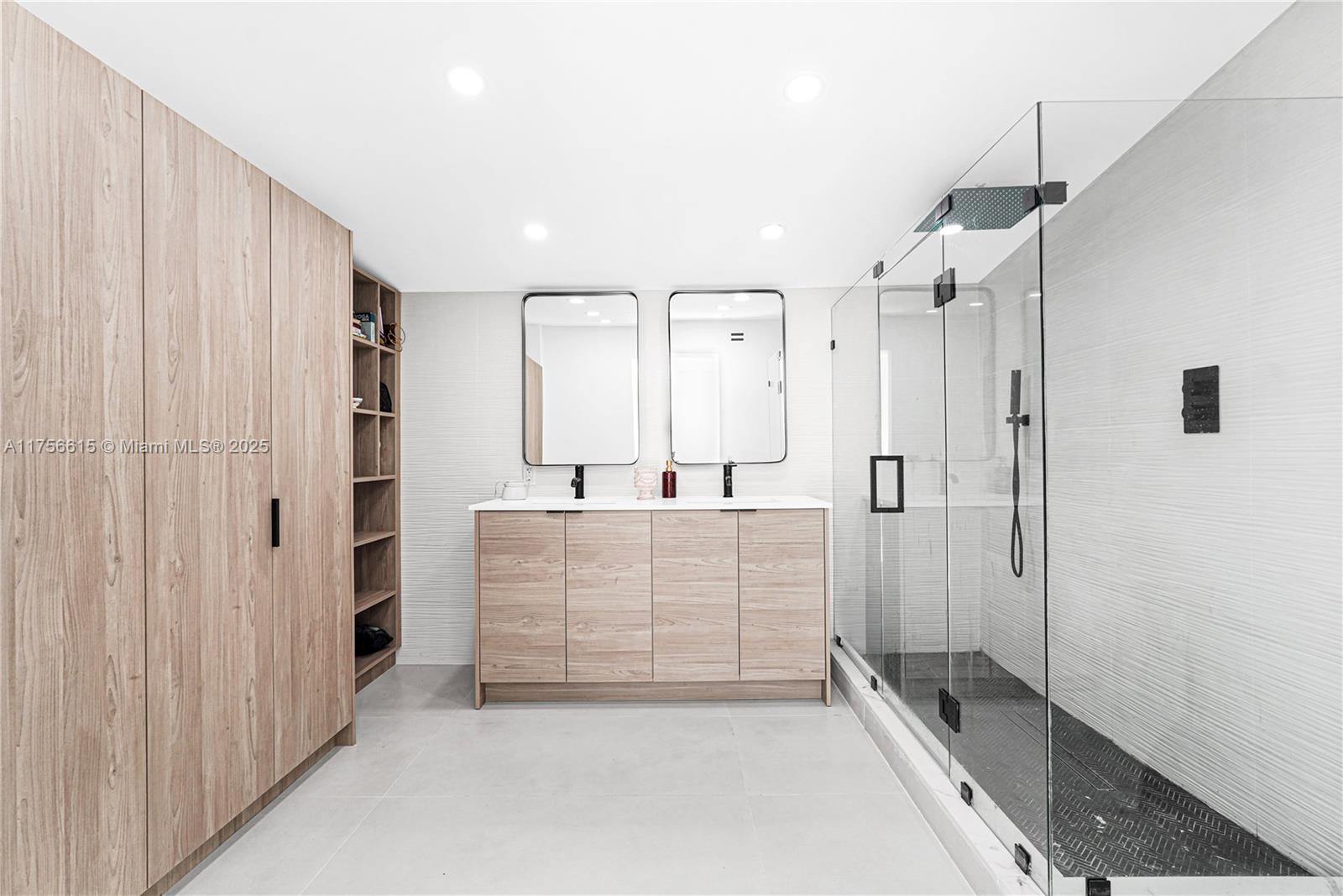 COLUMBIA PARK CORR PL - Residential