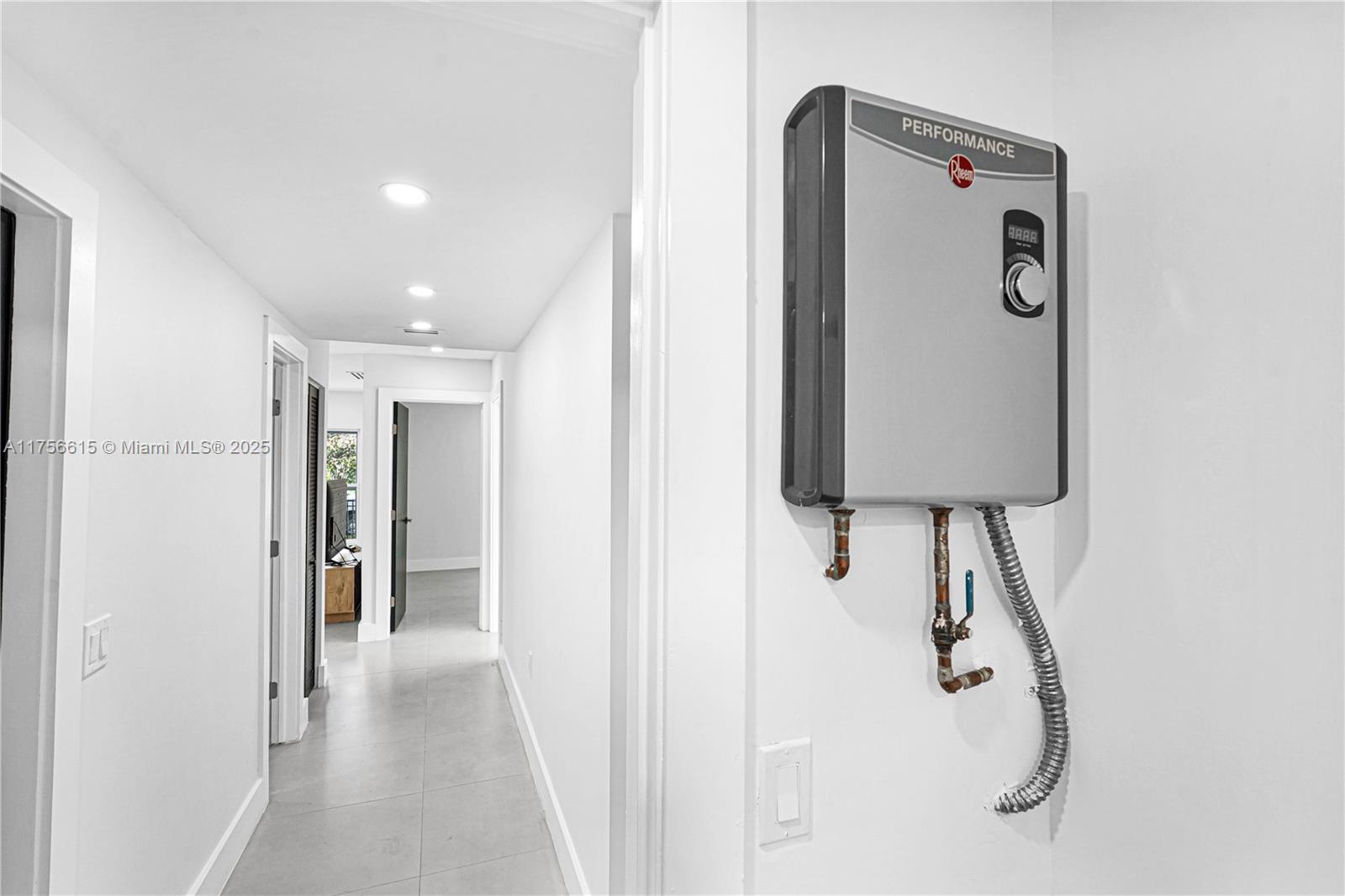 COLUMBIA PARK CORR PL - Residential