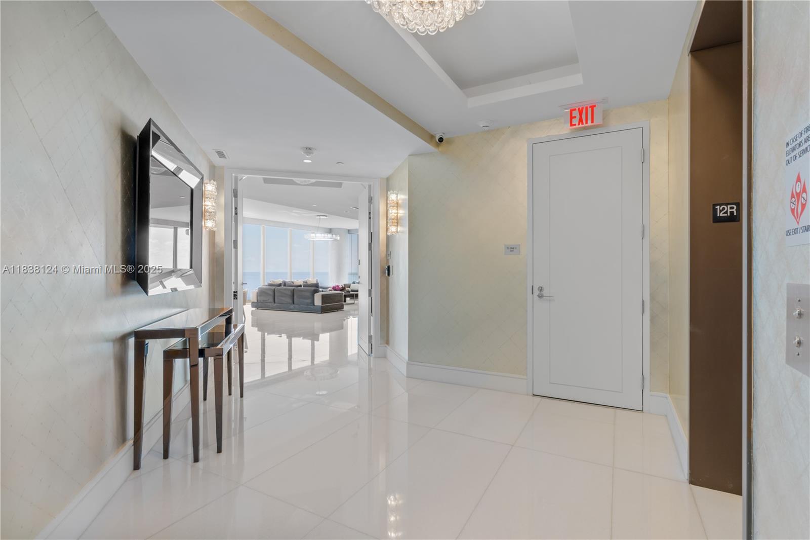 17975 Collins Avenue 1202, Sunny Isles Beach, FL, 33160/$9,700,000 3 17975 Collins Avenue 1202