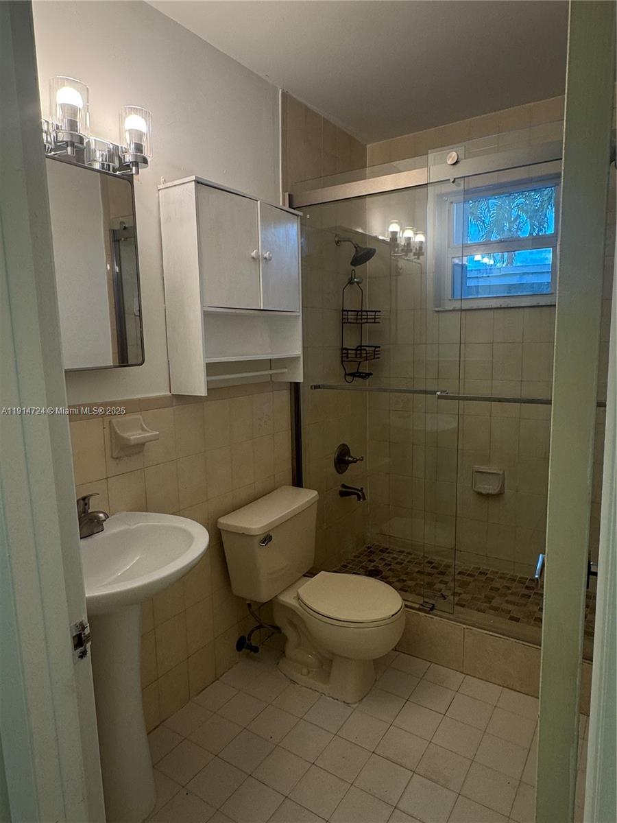 DUAL CONDO NO 1 - Residential Lease