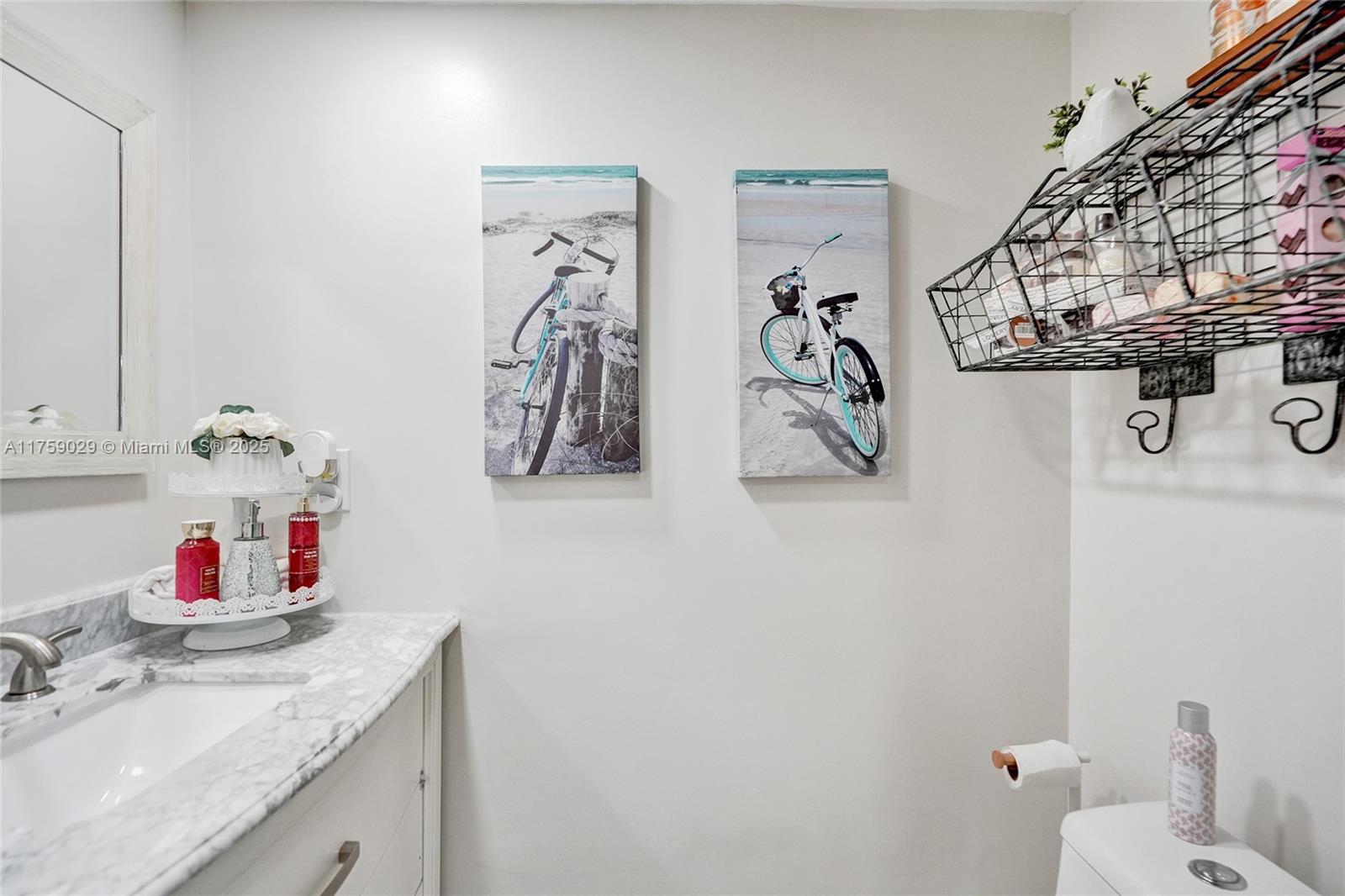 SOMERSET AT LAUDERDALE LA - Residential