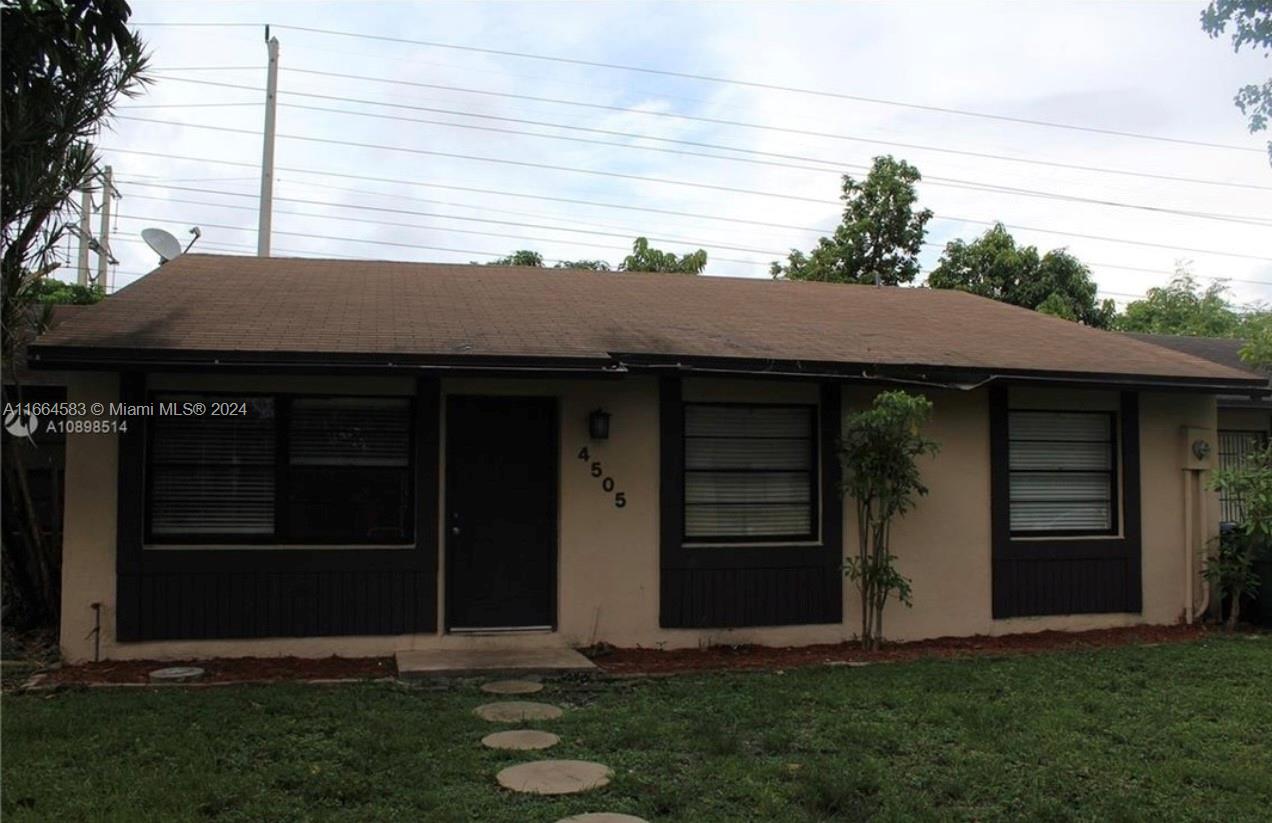 4505 Sw 136th Pl Pl 4505, Miami, Broward County, Florida - 3 Bedrooms  
2 Bathrooms - 