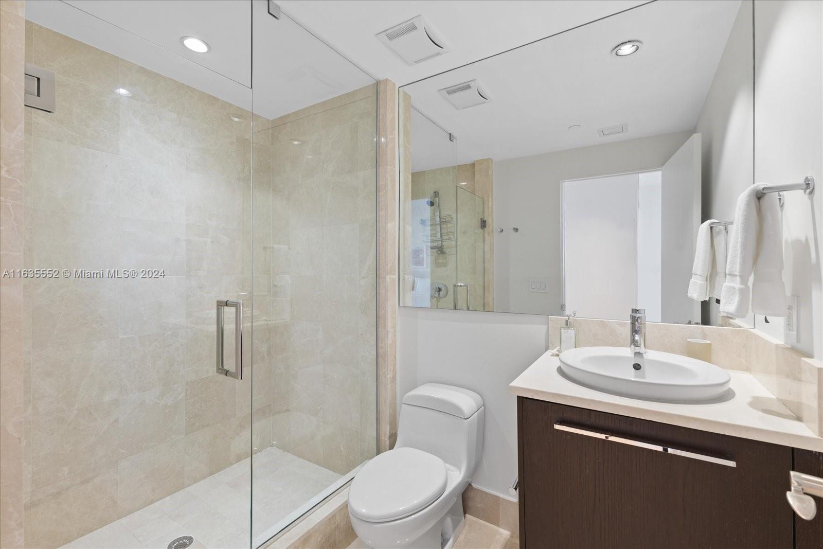JADE OCEAN CONDO - Residential