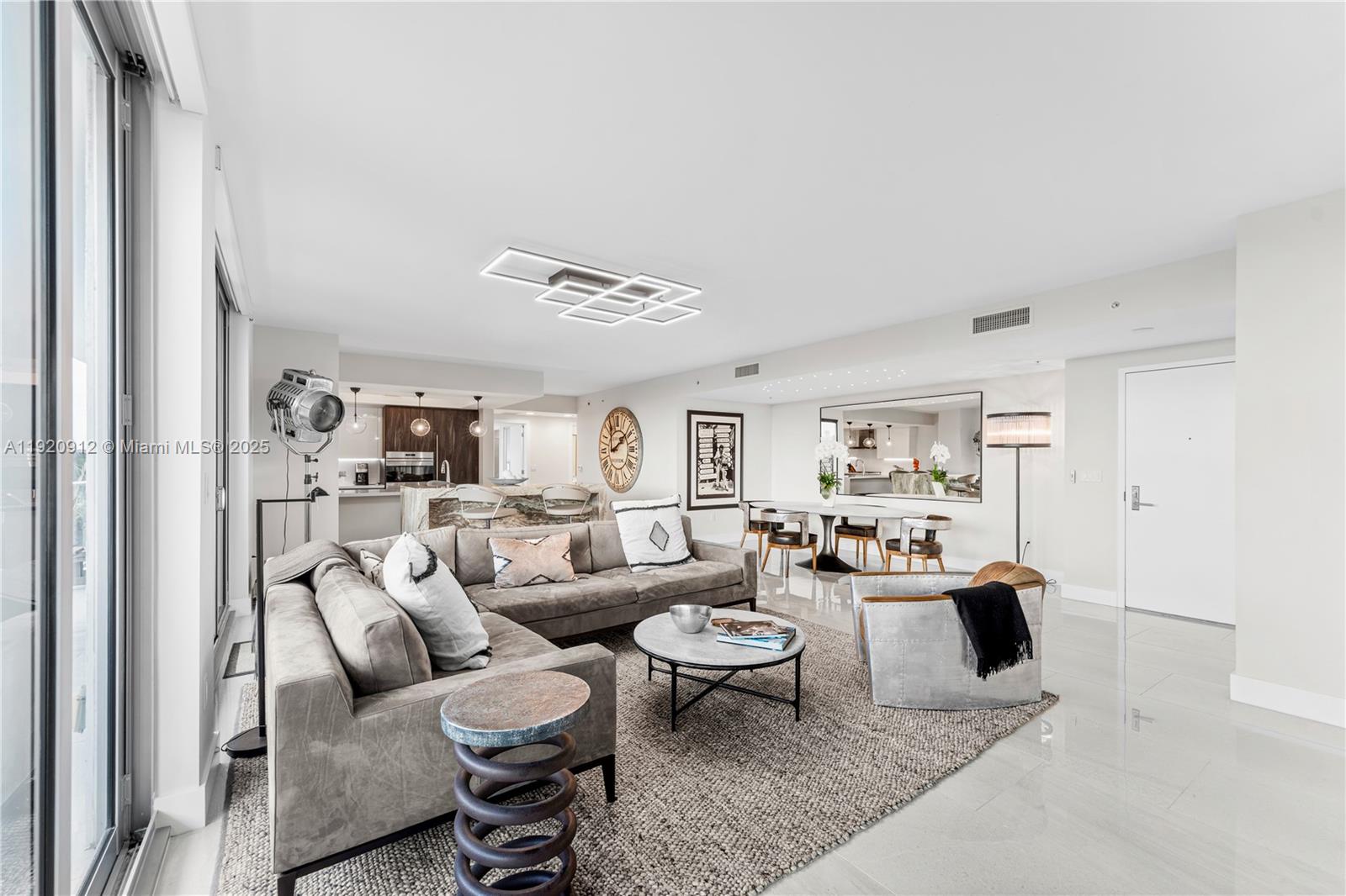 1180 N Federal Hwy 607