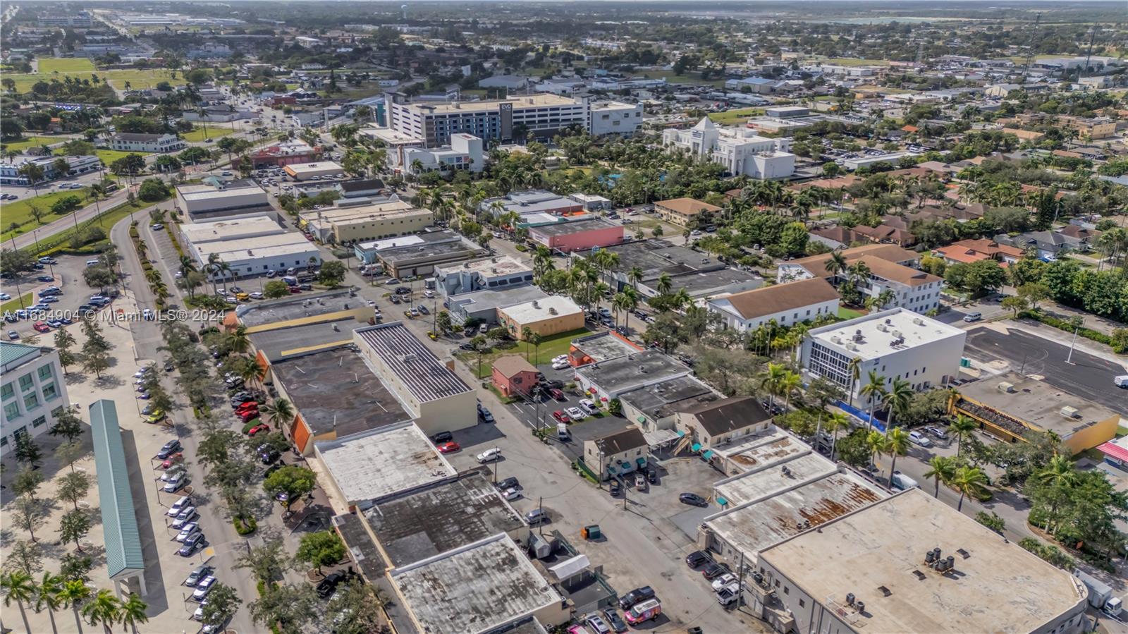 COMMERCE ADDITION - Land