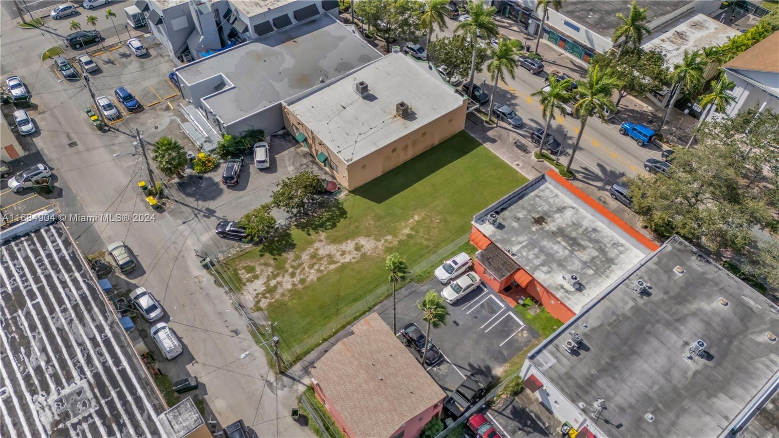 COMMERCE ADDITION - Land