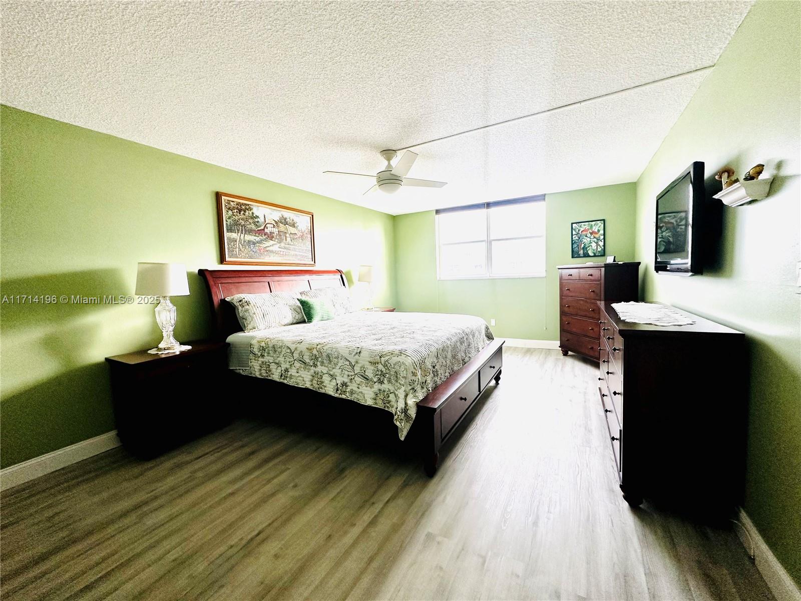 OXFORD TOWERS CONDO - Residential Lease