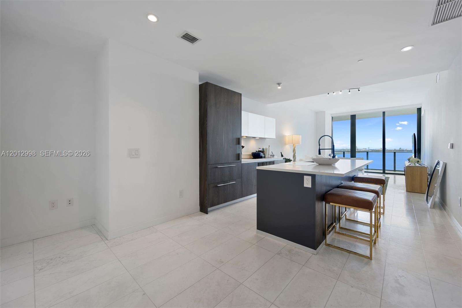 GRAN PARAISO CONDO - Residential Lease