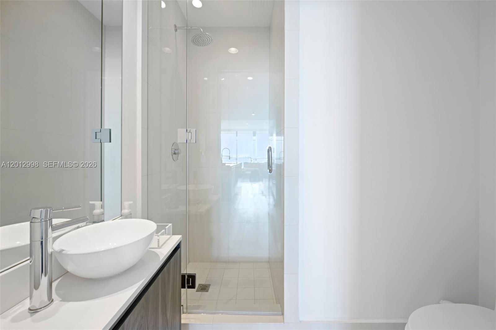GRAN PARAISO CONDO - Residential Lease