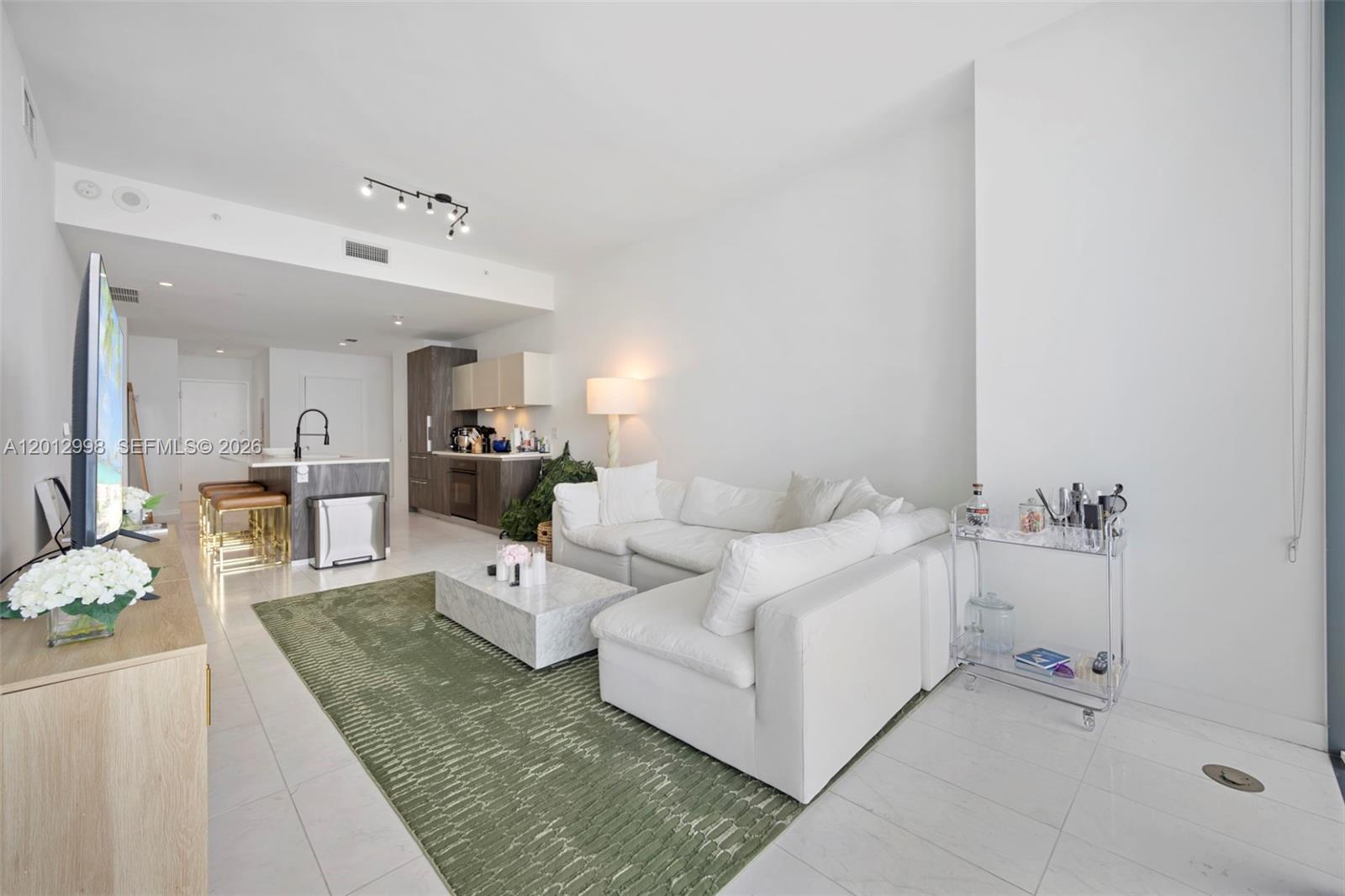 GRAN PARAISO CONDO - Residential Lease