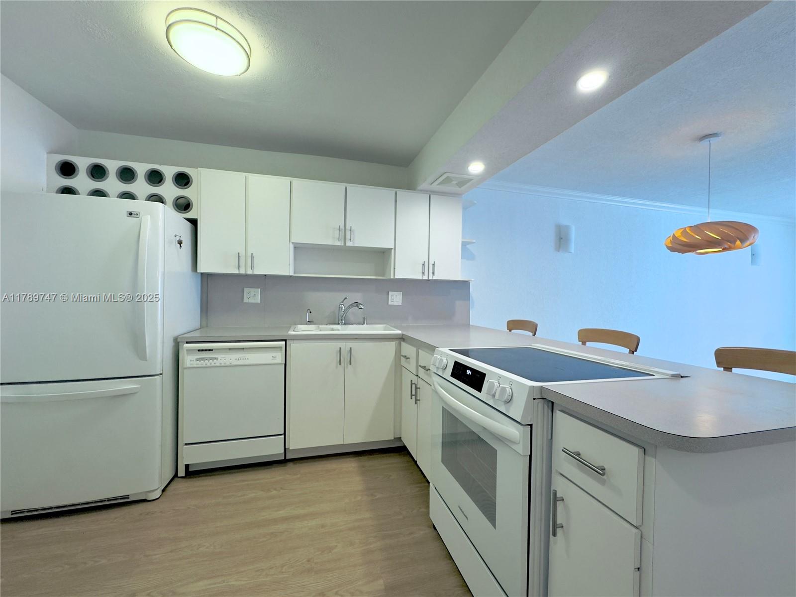 1665 Bay Rd 319