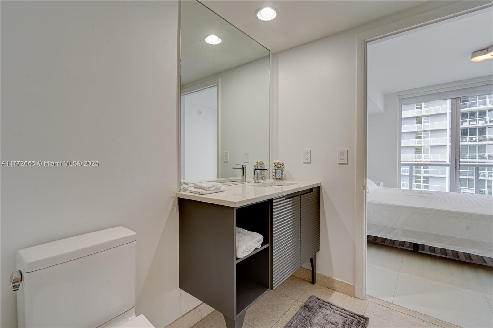 ICONBRICKELL CONDO NO 1 - Residential Lease