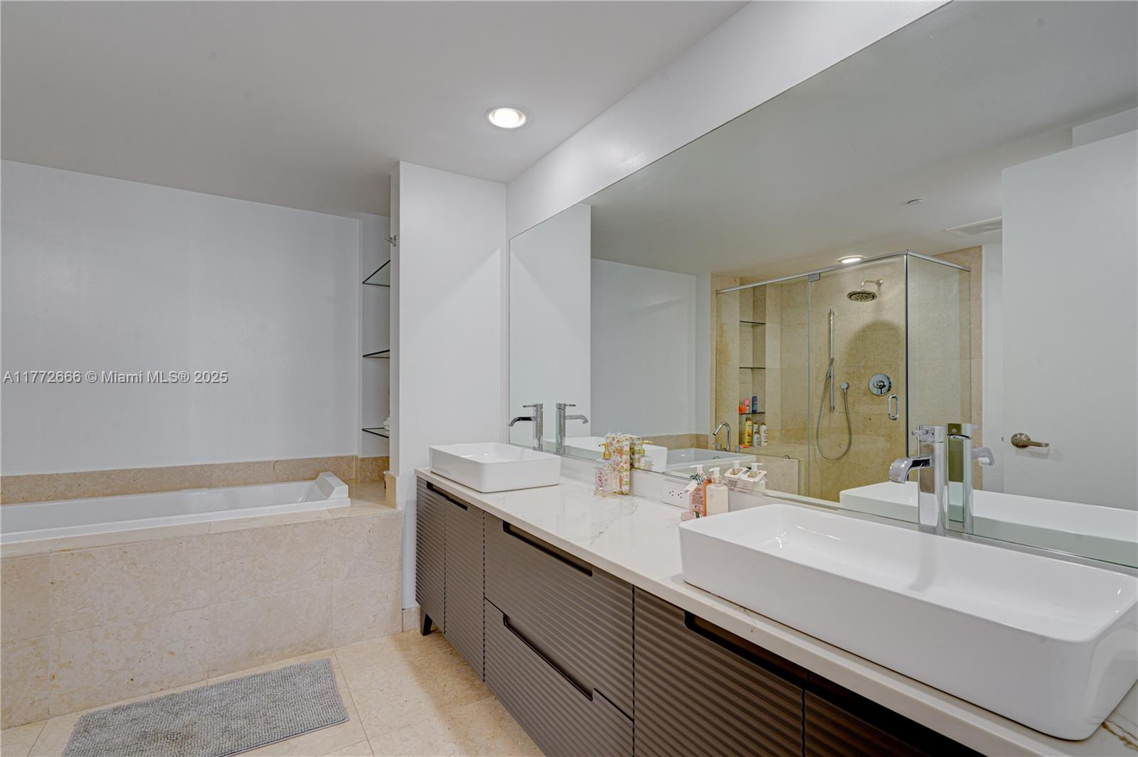 ICONBRICKELL CONDO NO 1 - Residential Lease