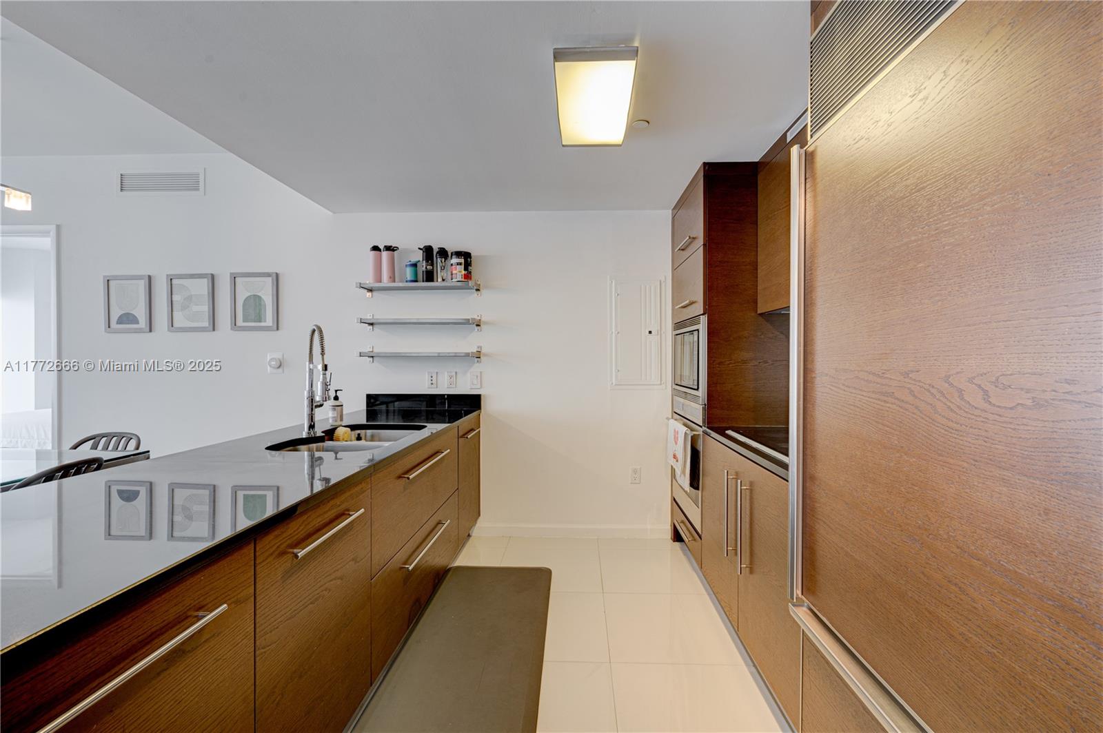 ICONBRICKELL CONDO NO 1 - Residential Lease