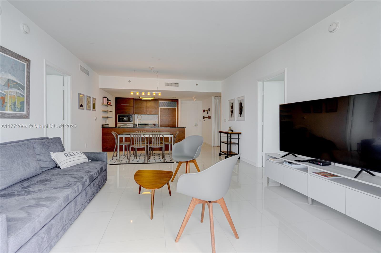 475 Brickell Ave 4809