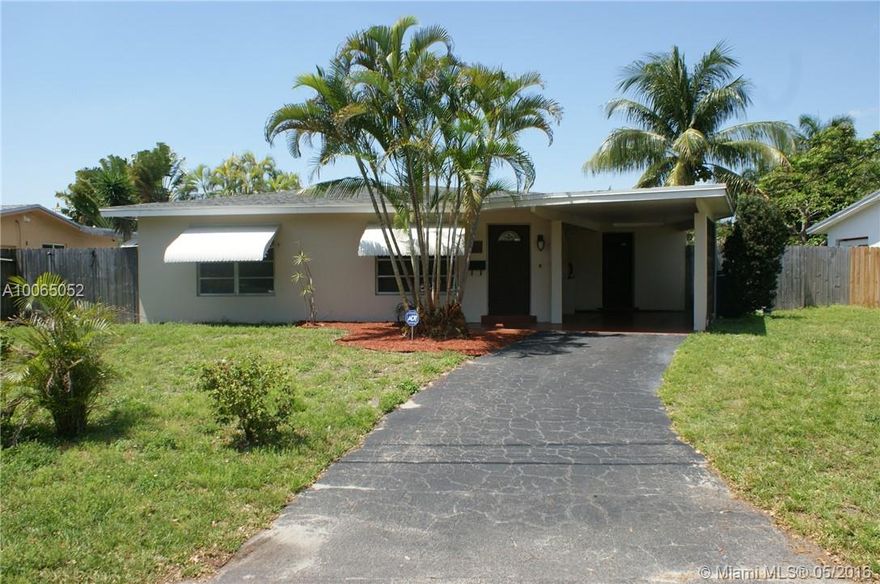 GREAT OPPORTUNITY TO OWN A 3BED 2 BATH HOME WITH  NAVIGABLE OCEAN ACCESS WATERFRONT FOR SMALL BOATS! PROPERTY HAS BEEN RENOVATED AND IT SHOWS GREAT! IT'S FEATURES INCLUDE UPGRADED KITCHEN WITH GRANITE COUNTER TOPS, STAINLESS STEEL APPLIANCES, UPGRADED BATHROOMS, POOL HAS BEEN UPDATED AND YARD HAS BEEN FENCED. 1 LARGE LANAI OFF THE BACK OF THE HOME. NO NEIGHBORS IN THE FRONT