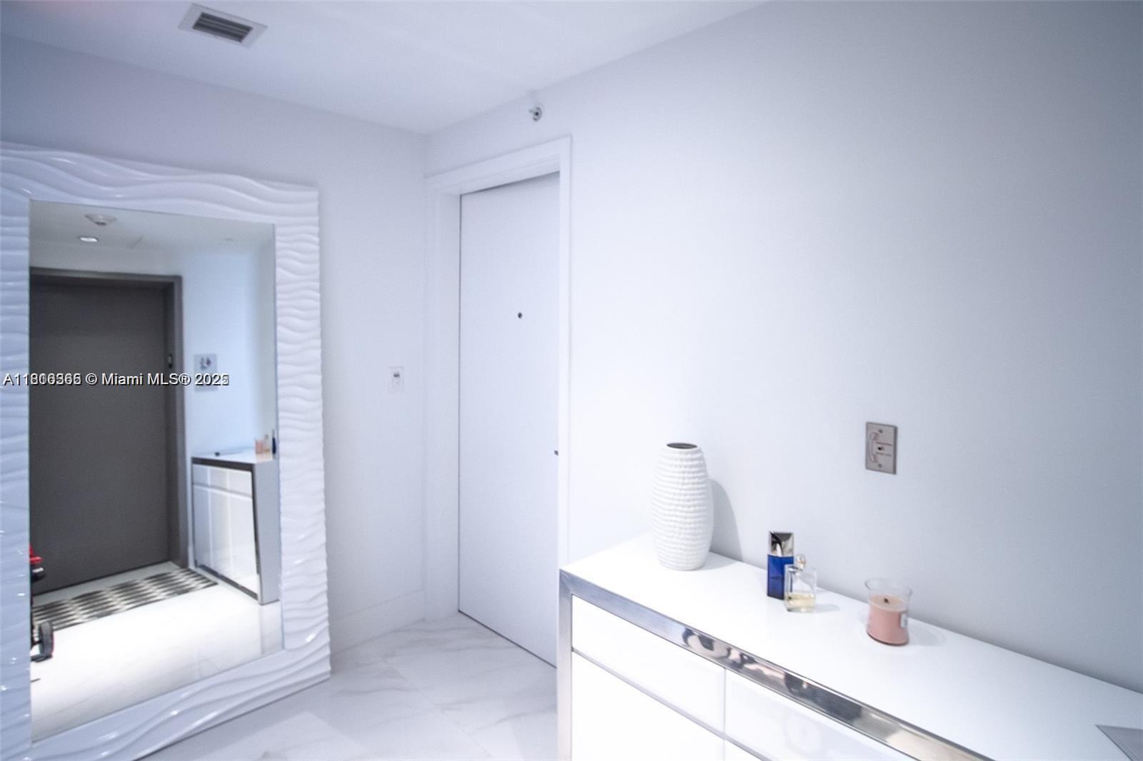 THE HARBOUR SOUTH CONDO - Residential Lease