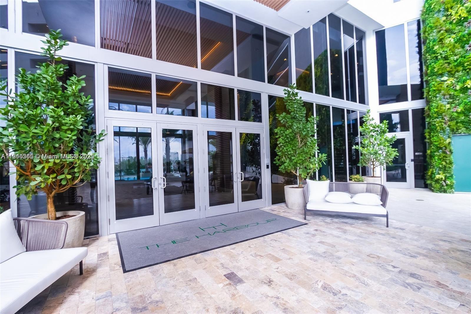 THE HARBOUR SOUTH CONDO - Residential Lease