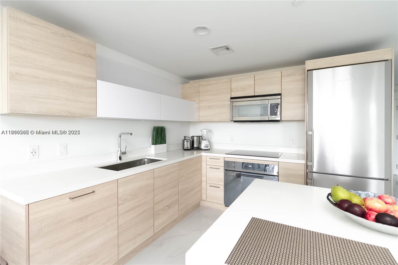 THE HARBOUR SOUTH CONDO - Residential Lease