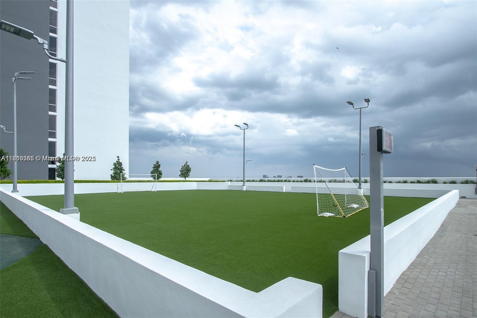 THE HARBOUR SOUTH CONDO - Residential Lease