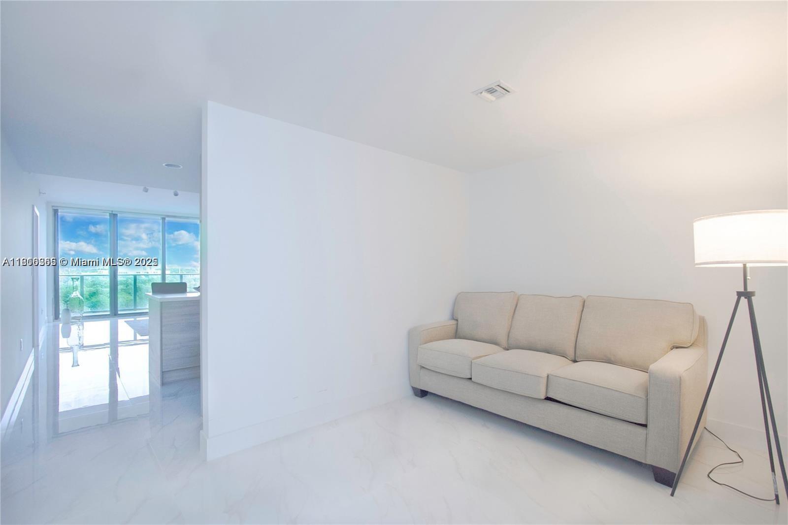 THE HARBOUR SOUTH CONDO - Residential Lease
