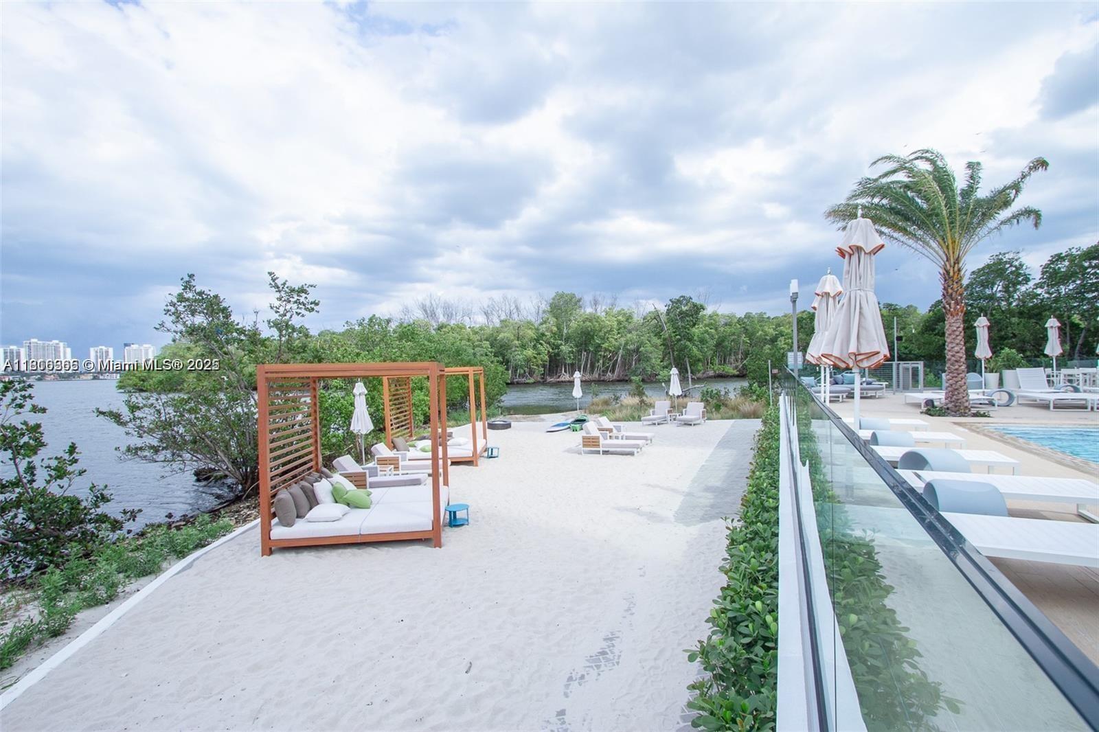 THE HARBOUR SOUTH CONDO - Residential Lease