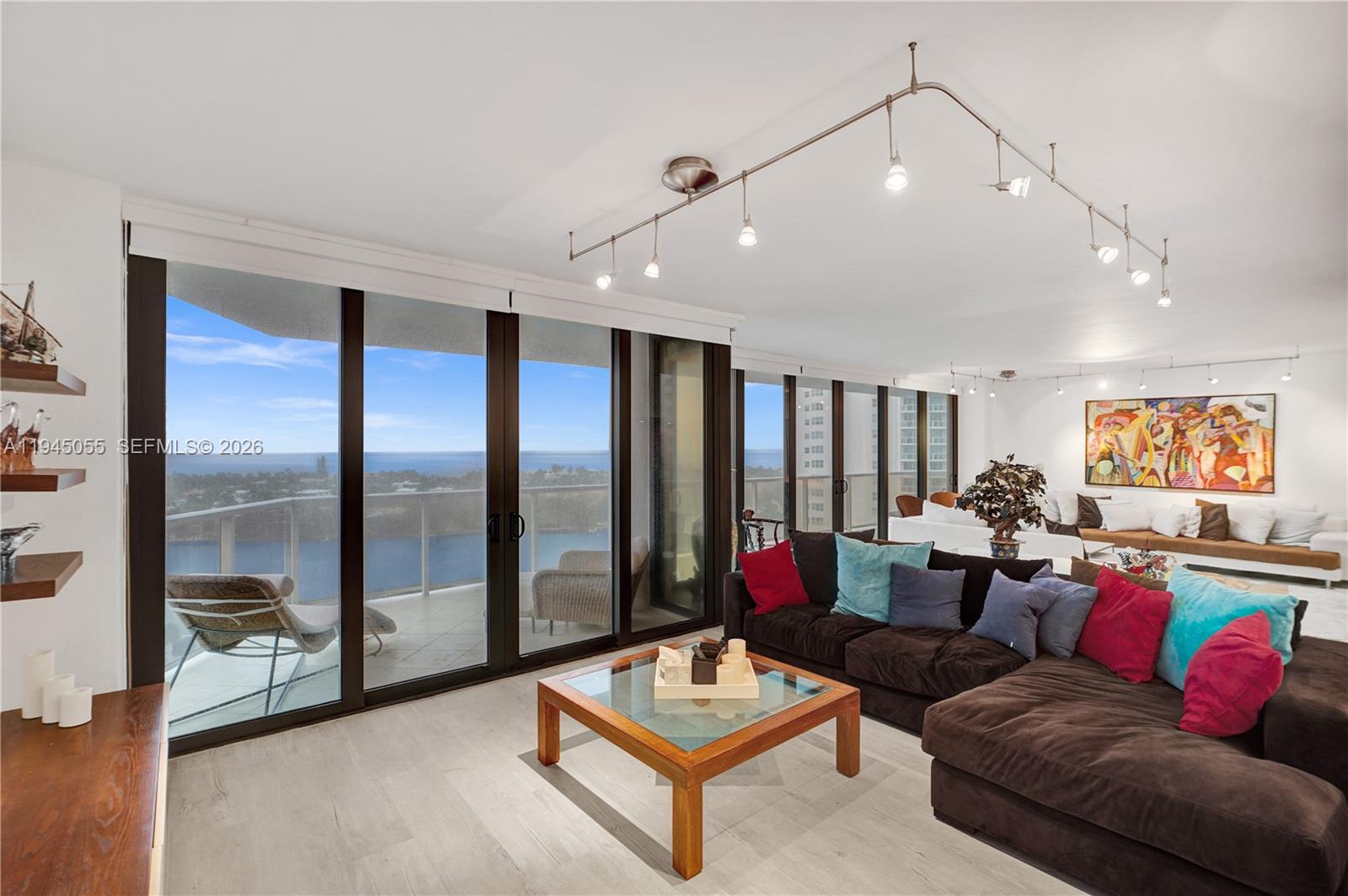 HAMPTONS WEST - Residential