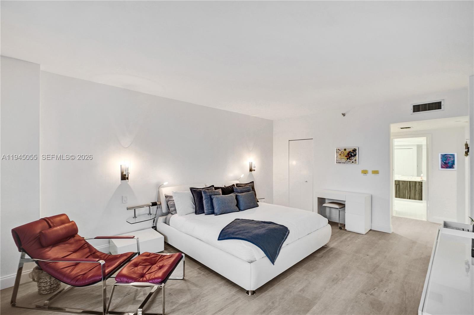 HAMPTONS WEST - Residential