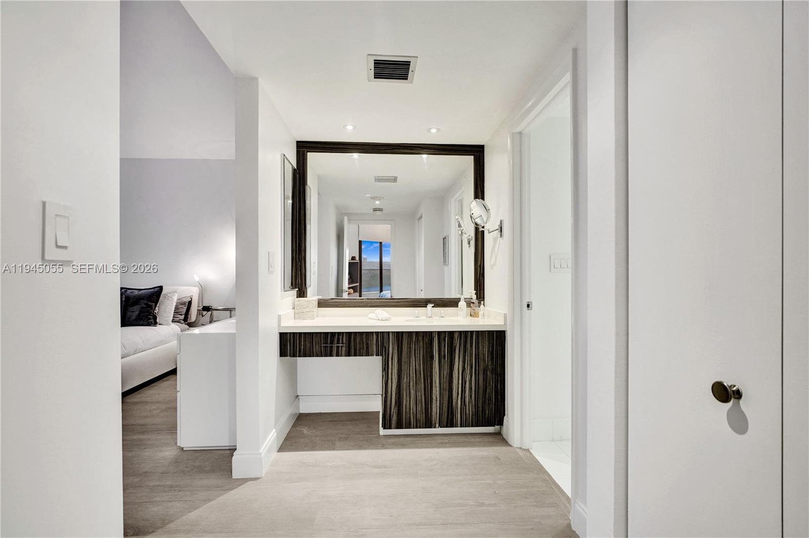 HAMPTONS WEST - Residential