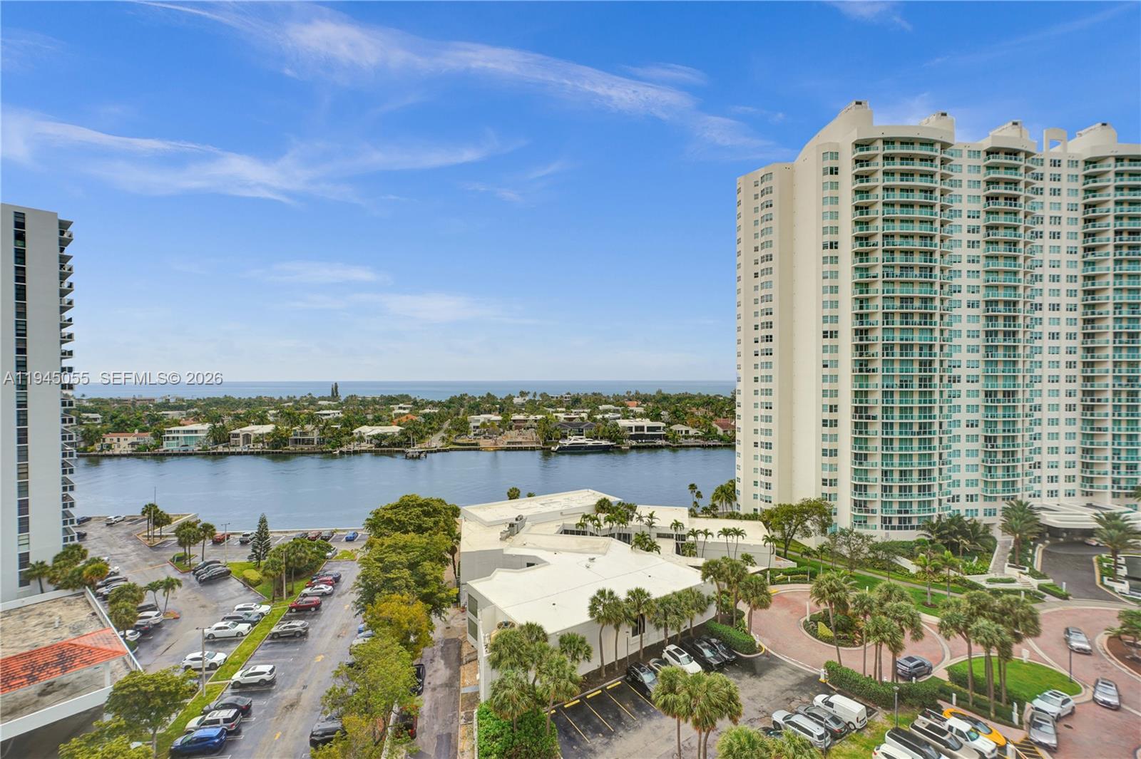 HAMPTONS WEST - Residential