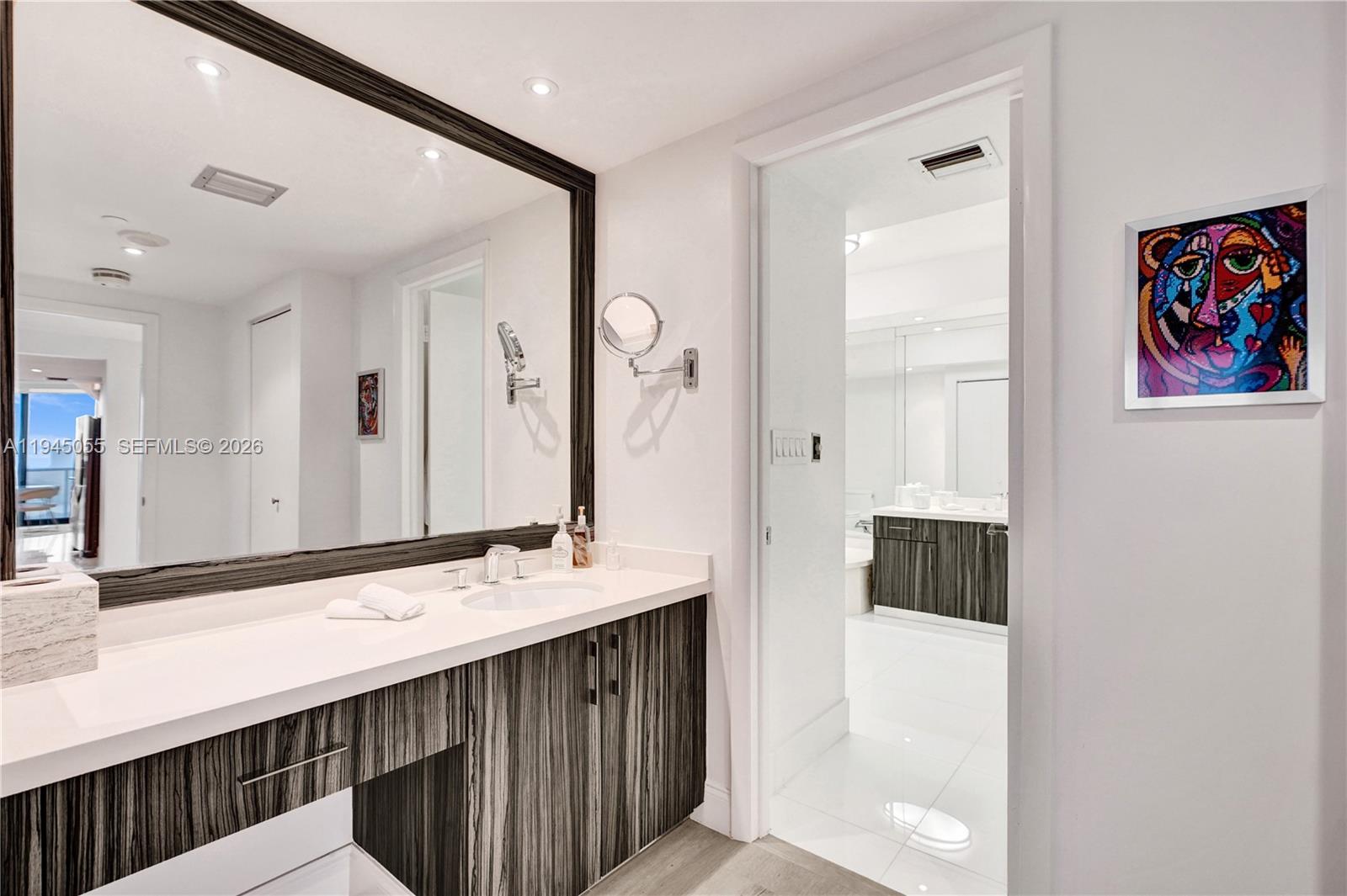 HAMPTONS WEST - Residential