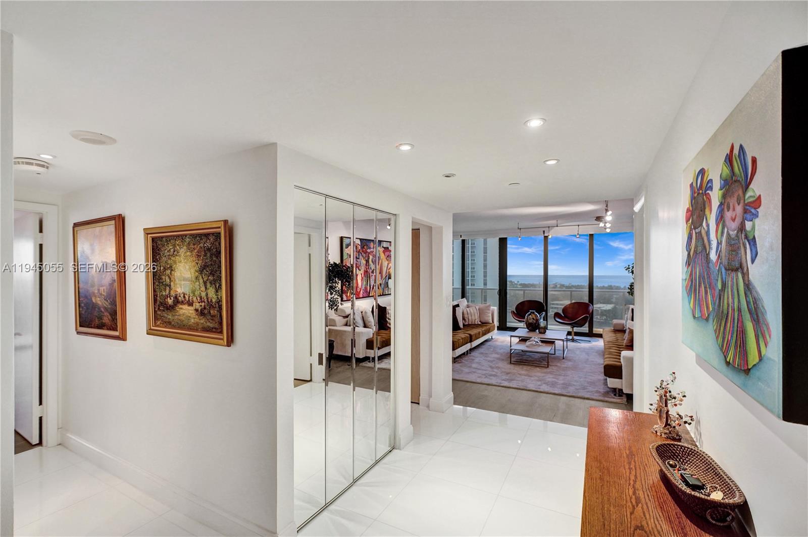 HAMPTONS WEST - Residential