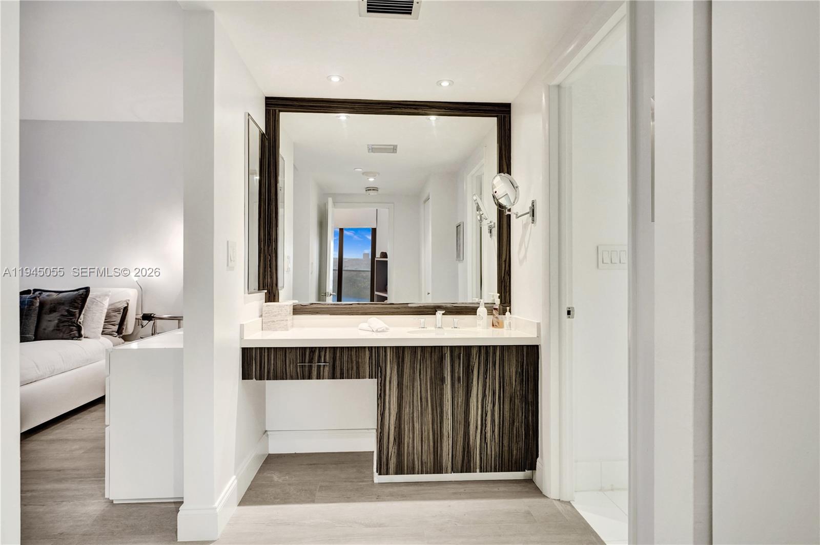 HAMPTONS WEST - Residential