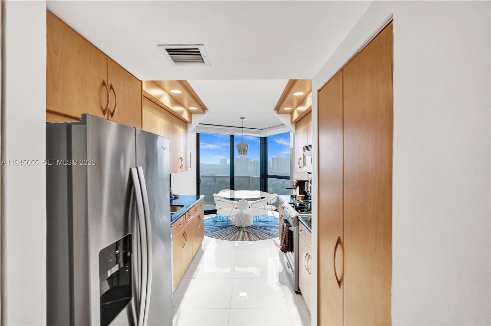 HAMPTONS WEST - Residential