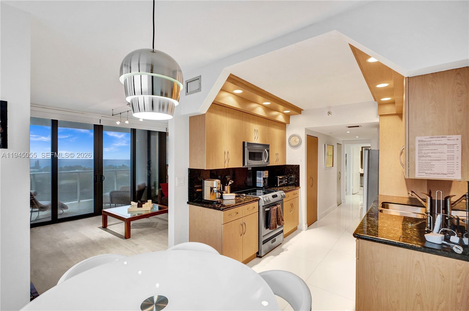 HAMPTONS WEST - Residential