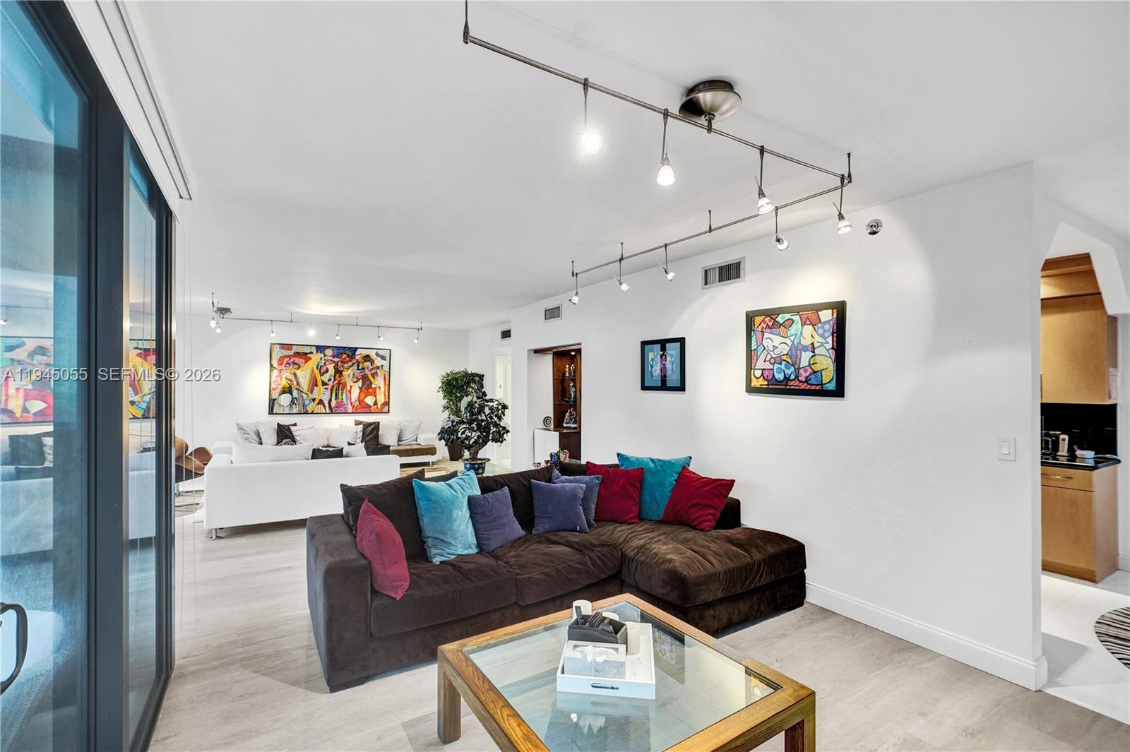 HAMPTONS WEST - Residential