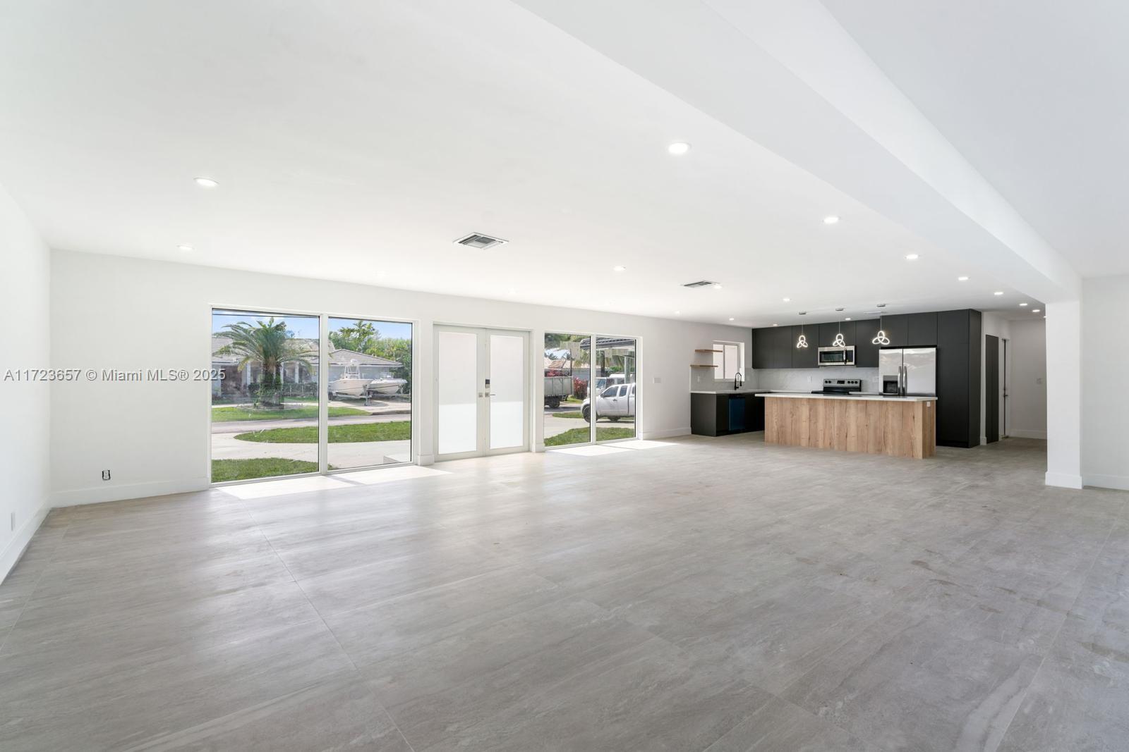 GOLDEN ISLES SEC - Residential