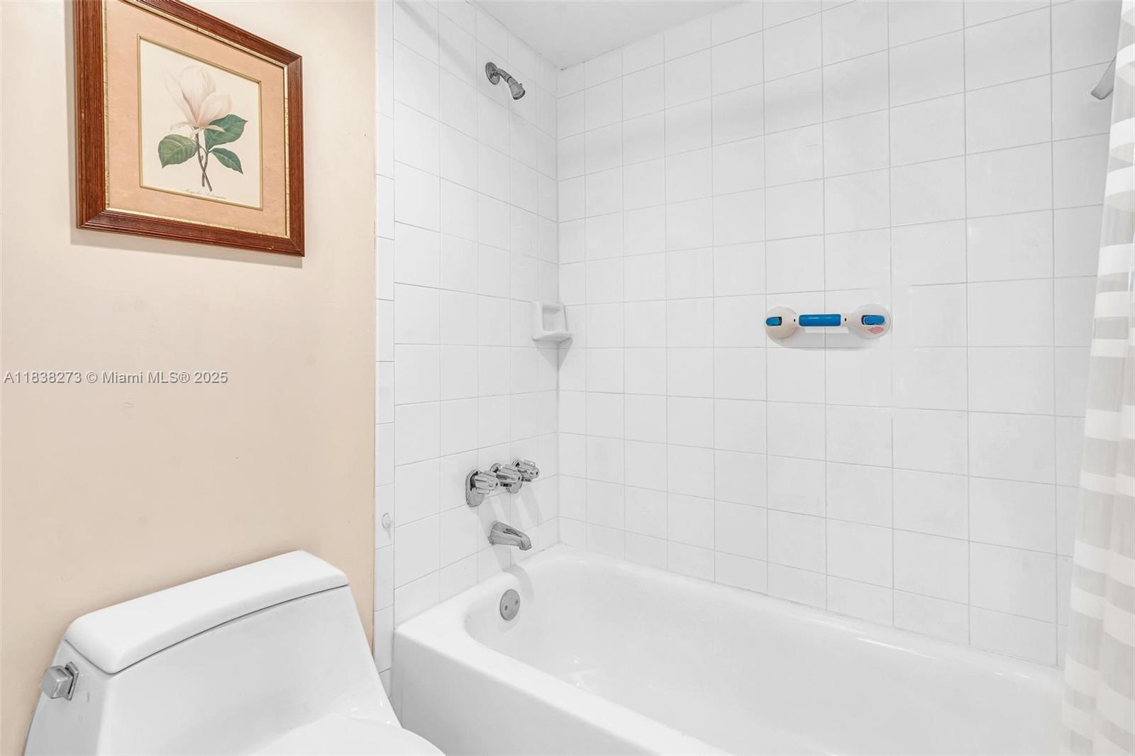 BISCAYA IV CONDO - Residential