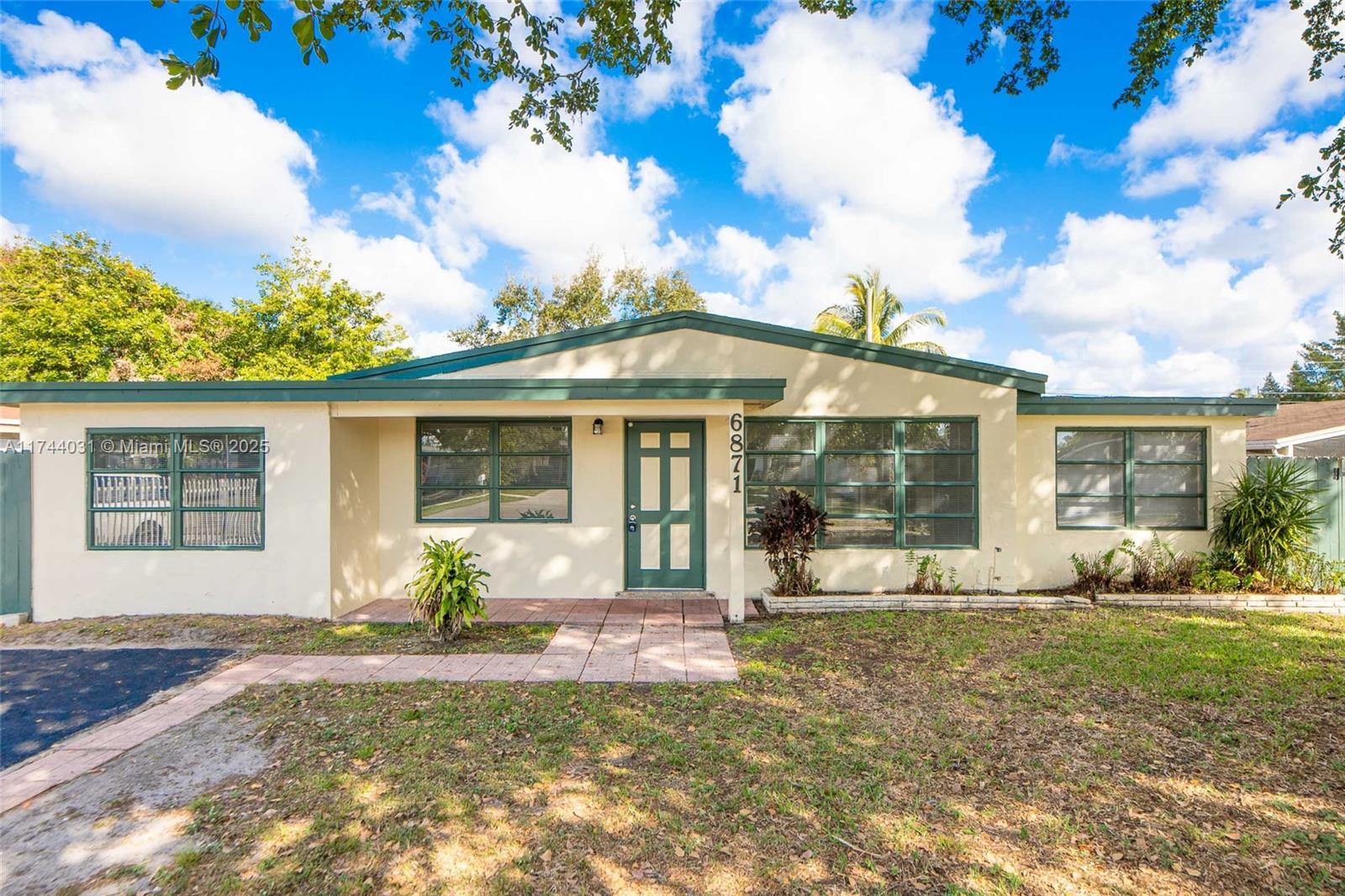 Property for Sale at 6871 Atlanta St, Hollywood, Broward County, Florida - Bedrooms: 4 
Bathrooms: 2  - $495,000