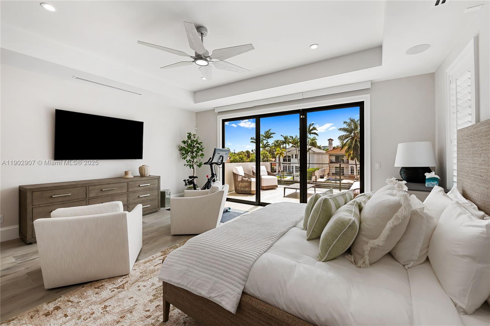 Las Olas Isles - Residential