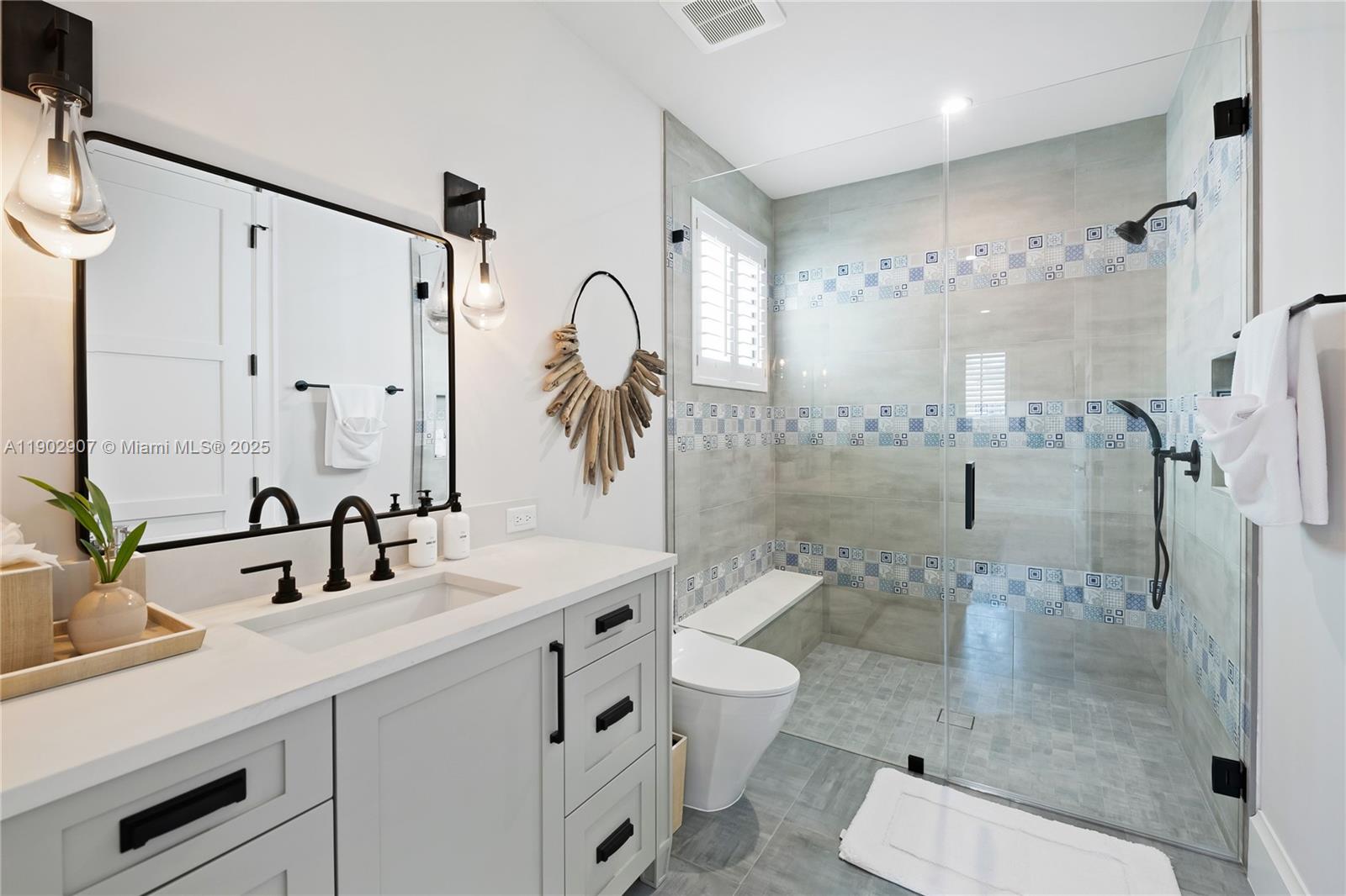 Las Olas Isles - Residential