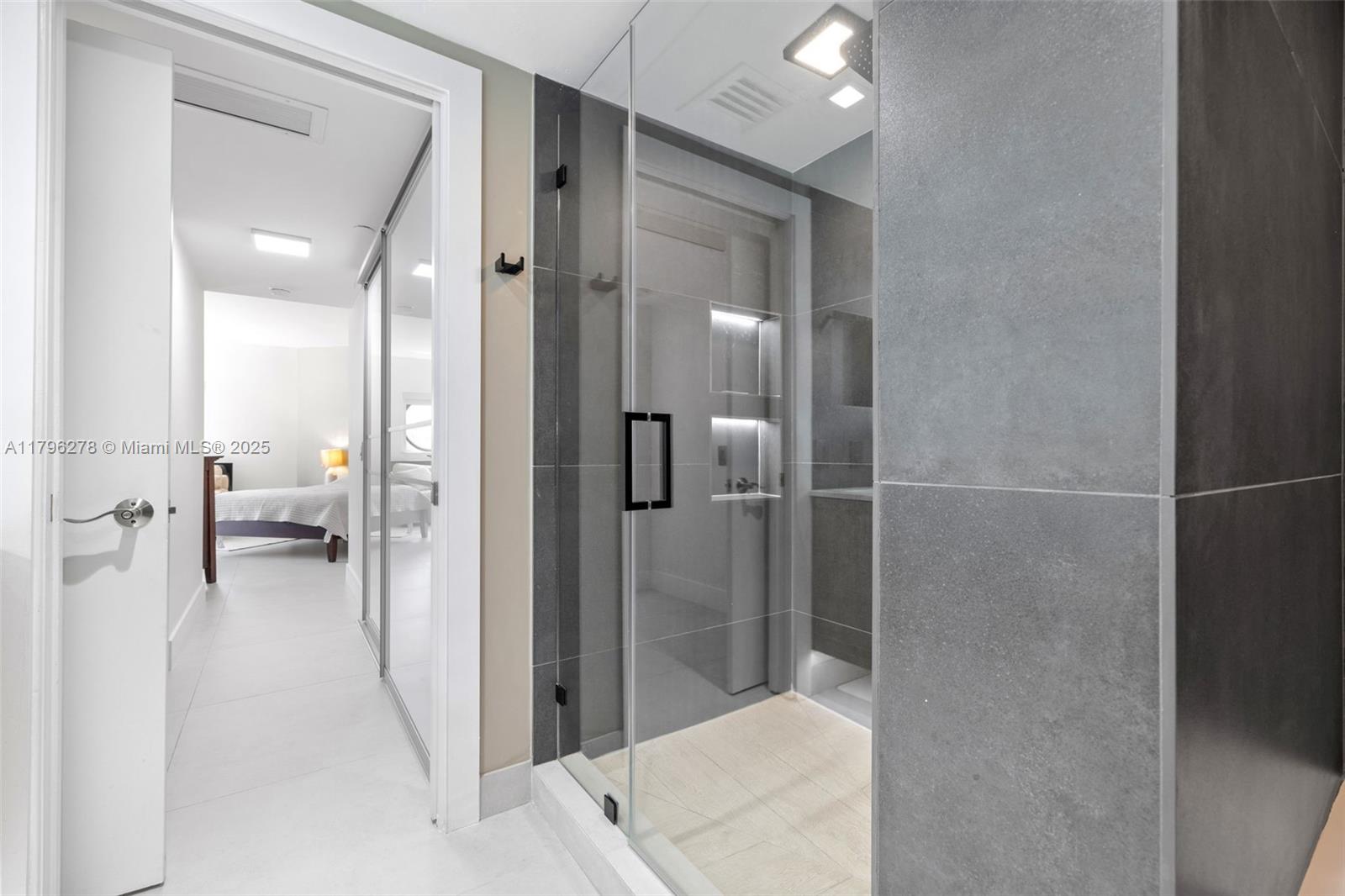 PORTSVIEW @ THE WATERWAYS - Residential Lease