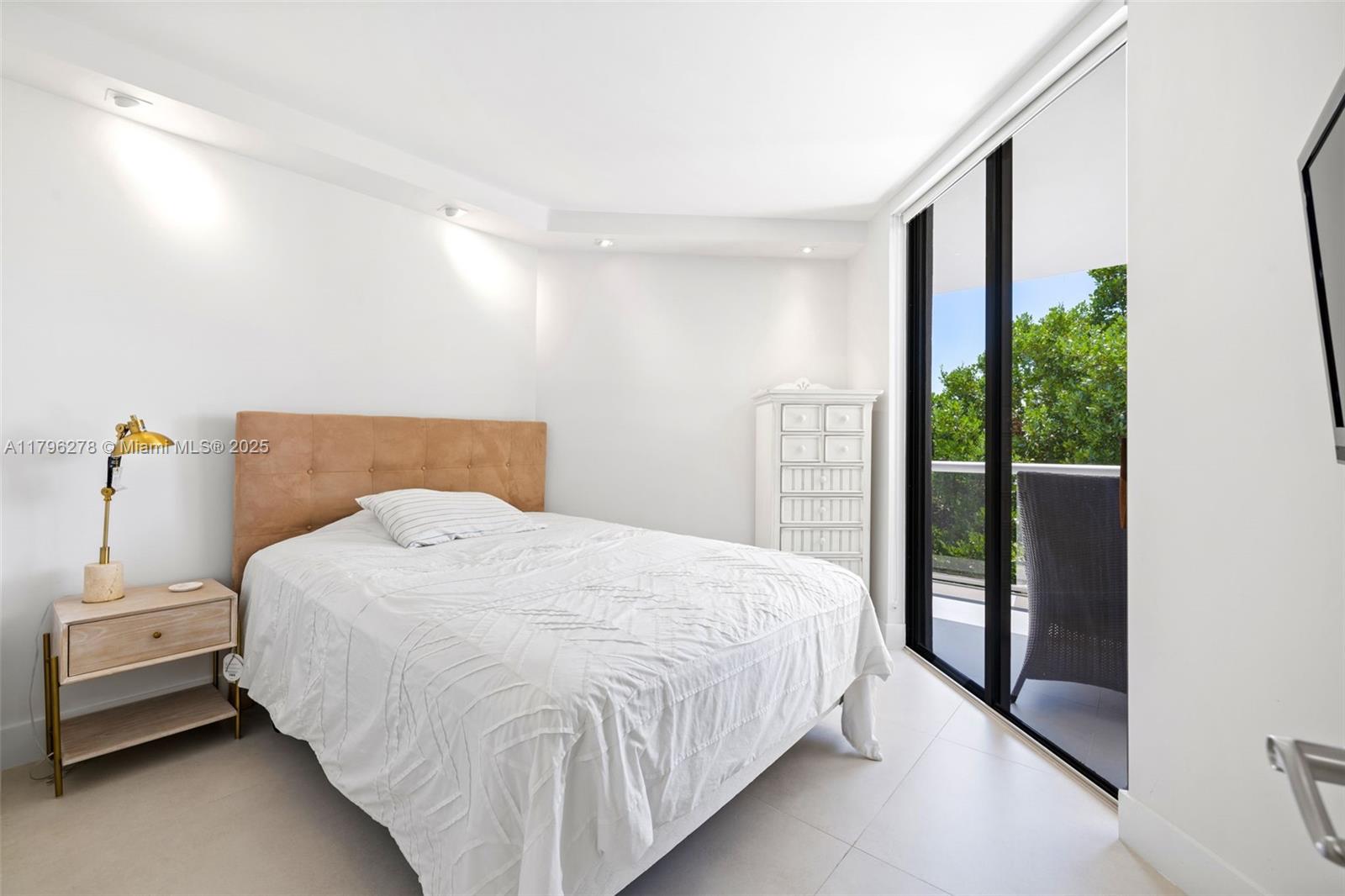 PORTSVIEW @ THE WATERWAYS - Residential Lease