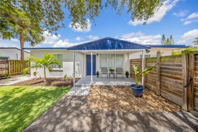 1137 SW 8th Ter Fort Lauderdale FL 33315