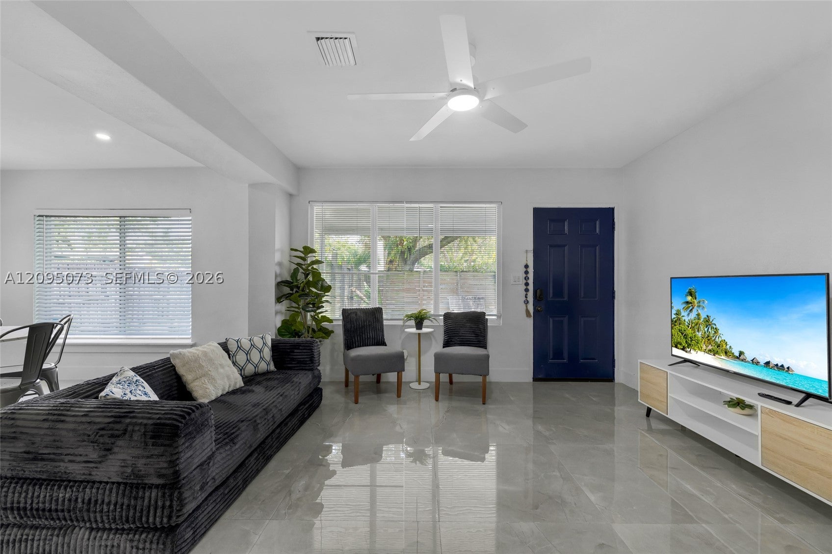 1137 SW 8th Ter