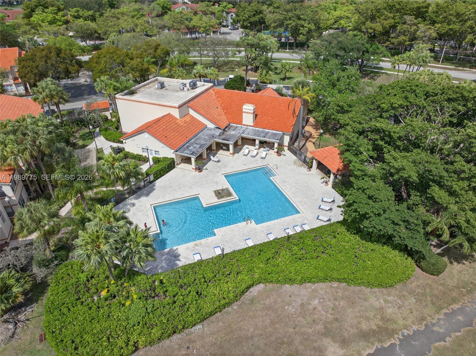 CORAL KEY CONDO - Residential