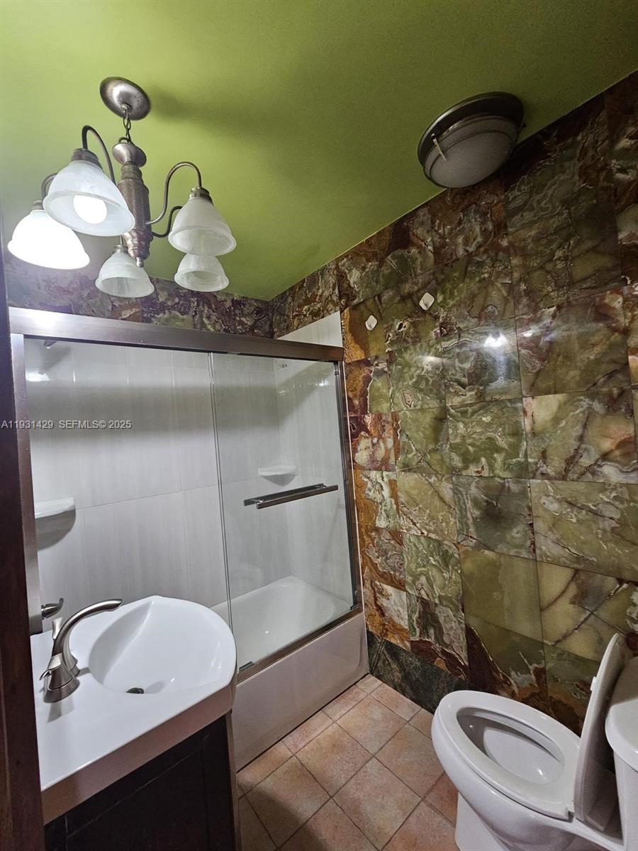 WESTWOOD LAKE 6TH ADDN - Residential