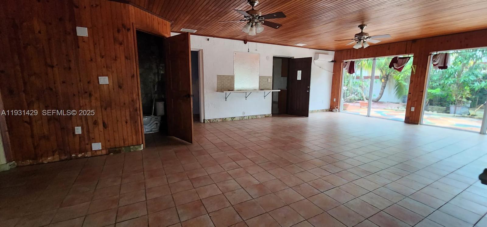 WESTWOOD LAKE 6TH ADDN - Residential